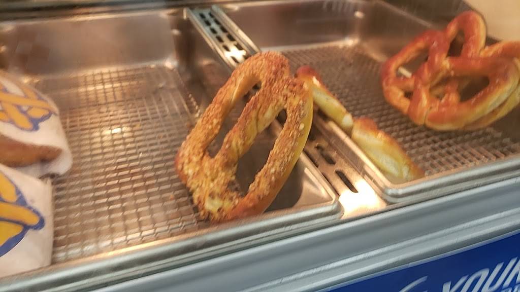 Auntie Annes | cafe | 3382 Murphy Canyon Road, Stonecrest Blvd, San Diego, CA 92123, USA | 8582772599 OR +1 858-277-2599