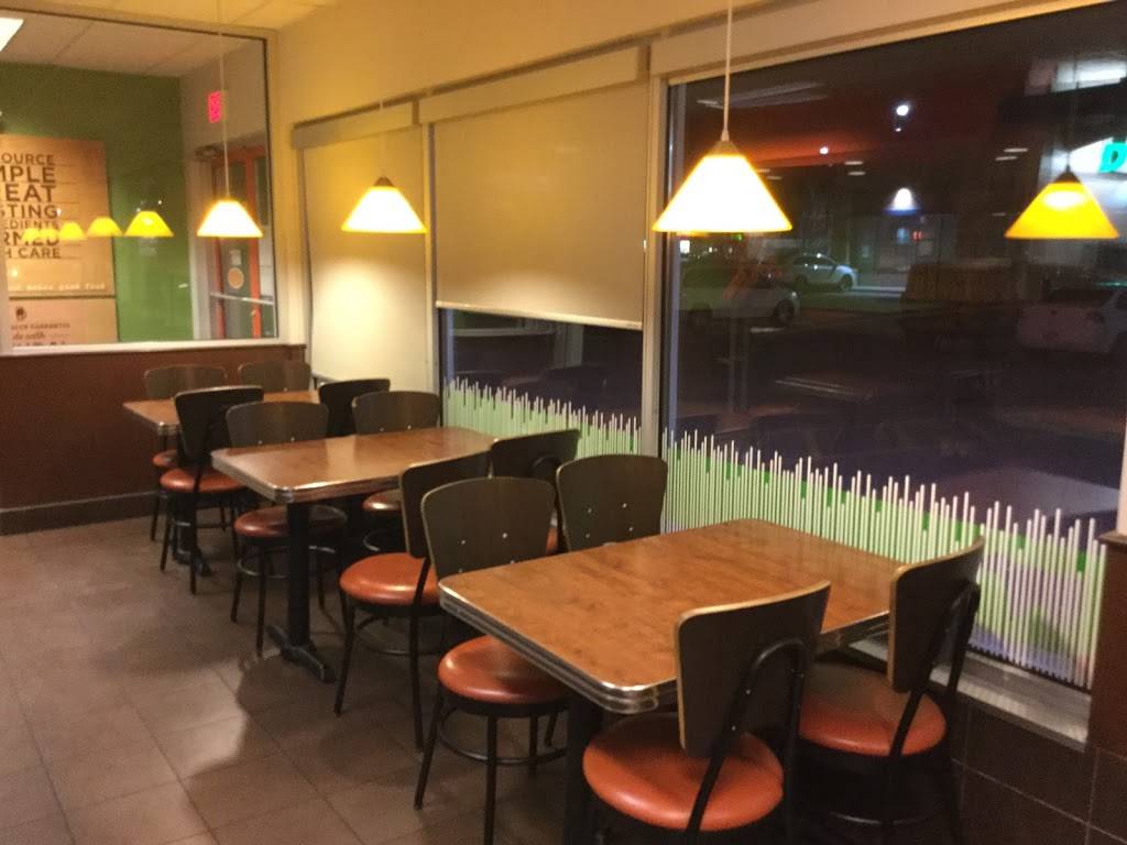 A&W Canada | restaurant | 4140 Walker Rd, Windsor, ON N8W 3T5, Canada | 5199668484 OR +1 519-966-8484