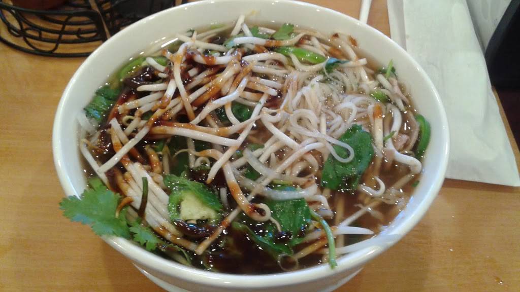 Pho Hot | restaurant | 6696 Lonetree Blvd, Rocklin, CA 95765, USA | 9167812858 OR +1 916-781-2858