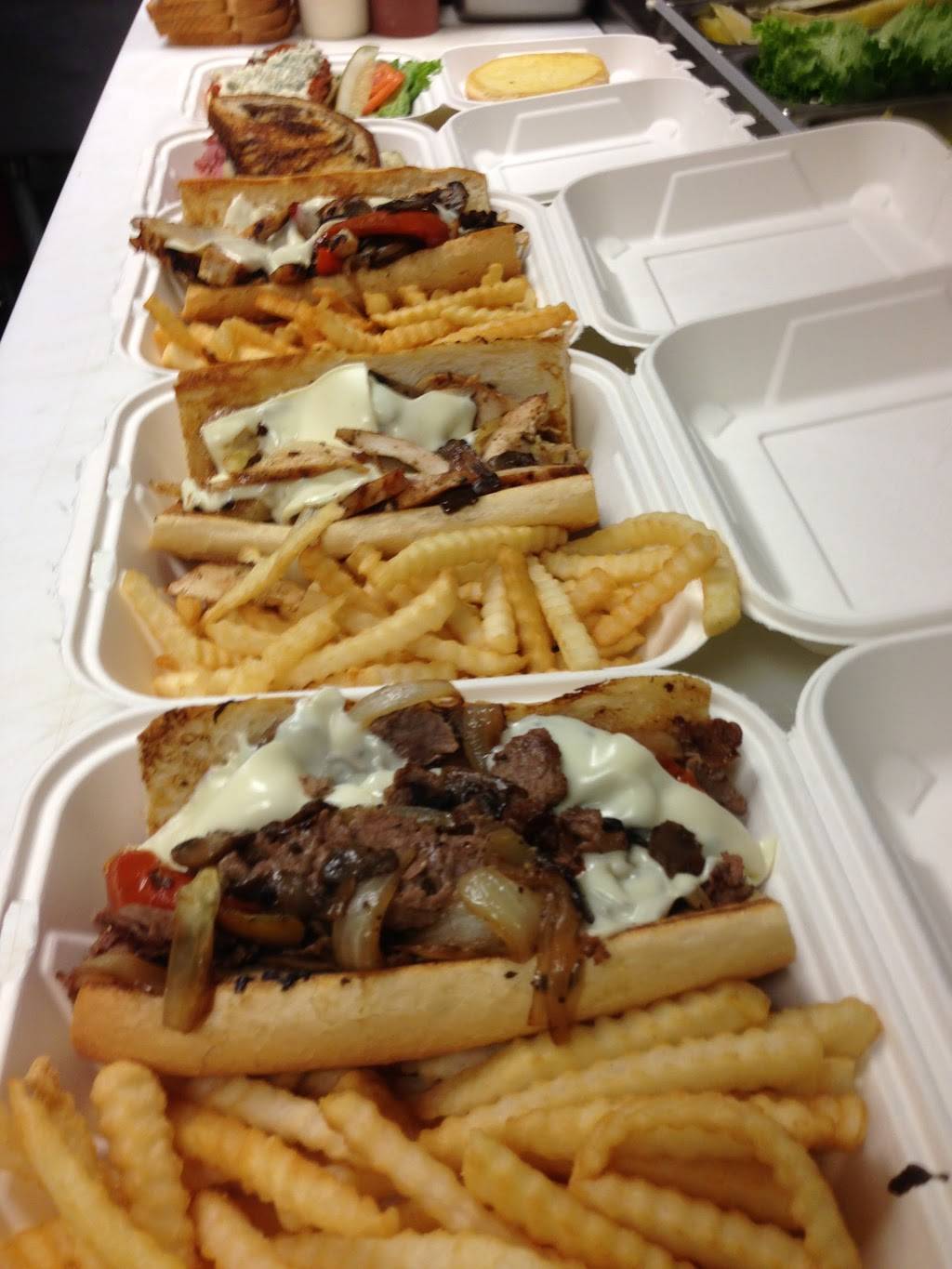 Augustinos Rock and Roll Deli and Grill | restaurant | 246 Schmale Road, Carol Stream, IL 60188, USA | 6306655585 OR +1 630-665-5585