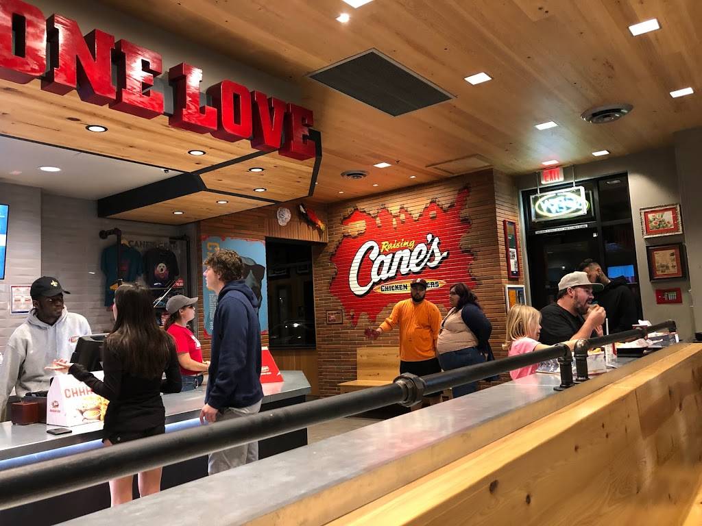 Raising Canes Chicken Fingers | meal takeaway | 6352 E Broadway Blvd, Tucson, AZ 85710, USA | 5203735203 OR +1 520-373-5203