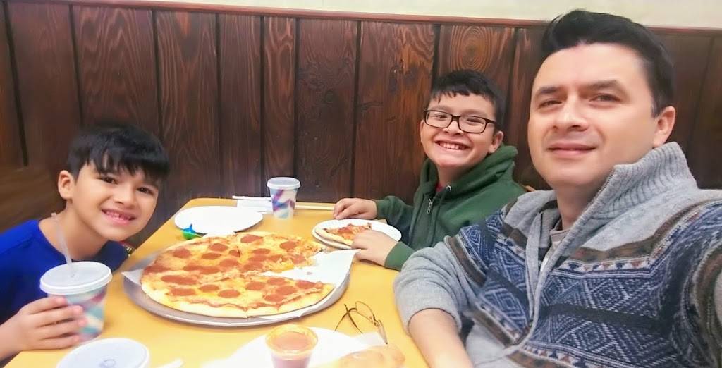 Stadium Pizza | restaurant | 321 NJ-440, Jersey City, NJ 07305, USA | 2014340100 OR +1 201-434-0100