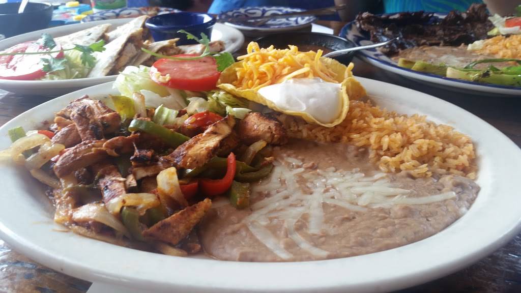 Casa Blanca | restaurant | 10 Main St, Andover, MA 01810, USA | 9782894165 OR +1 978-289-4165