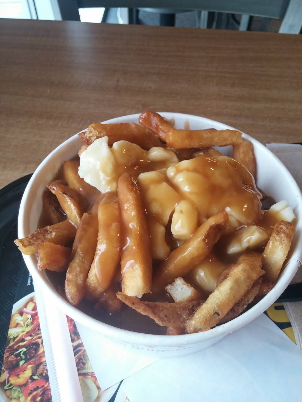 Harveys | restaurant | 1950 Appleby Line, Burlington, ON L7L 0B7, Canada | 9053159891 OR +1 905-315-9891