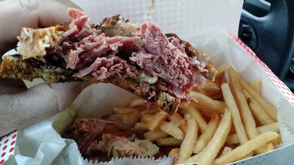 Alfies Inn | restaurant | 425 Roosevelt Rd, Glen Ellyn, IL 60137, USA | 6308582506 OR +1 630-858-2506