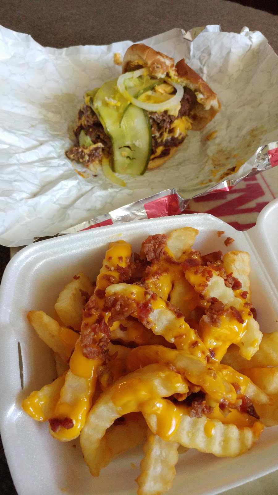 Megs Smashburgers and Frozen Custard | restaurant | 320 E Mt Vernon Blvd, Mt Vernon, MO 65712, USA | 4173169091 OR +1 417-316-9091