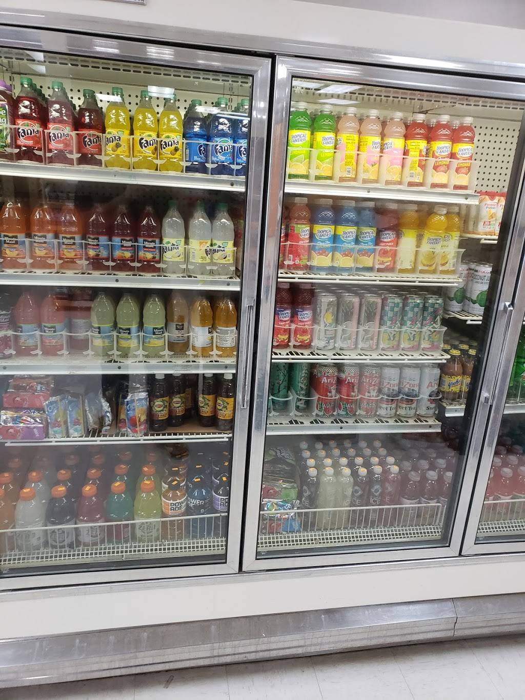 Asheboro deli & grocery | restaurant | 1113 N Fayetteville St, Asheboro, NC 27203, USA | 3365219035 OR +1 336-521-9035