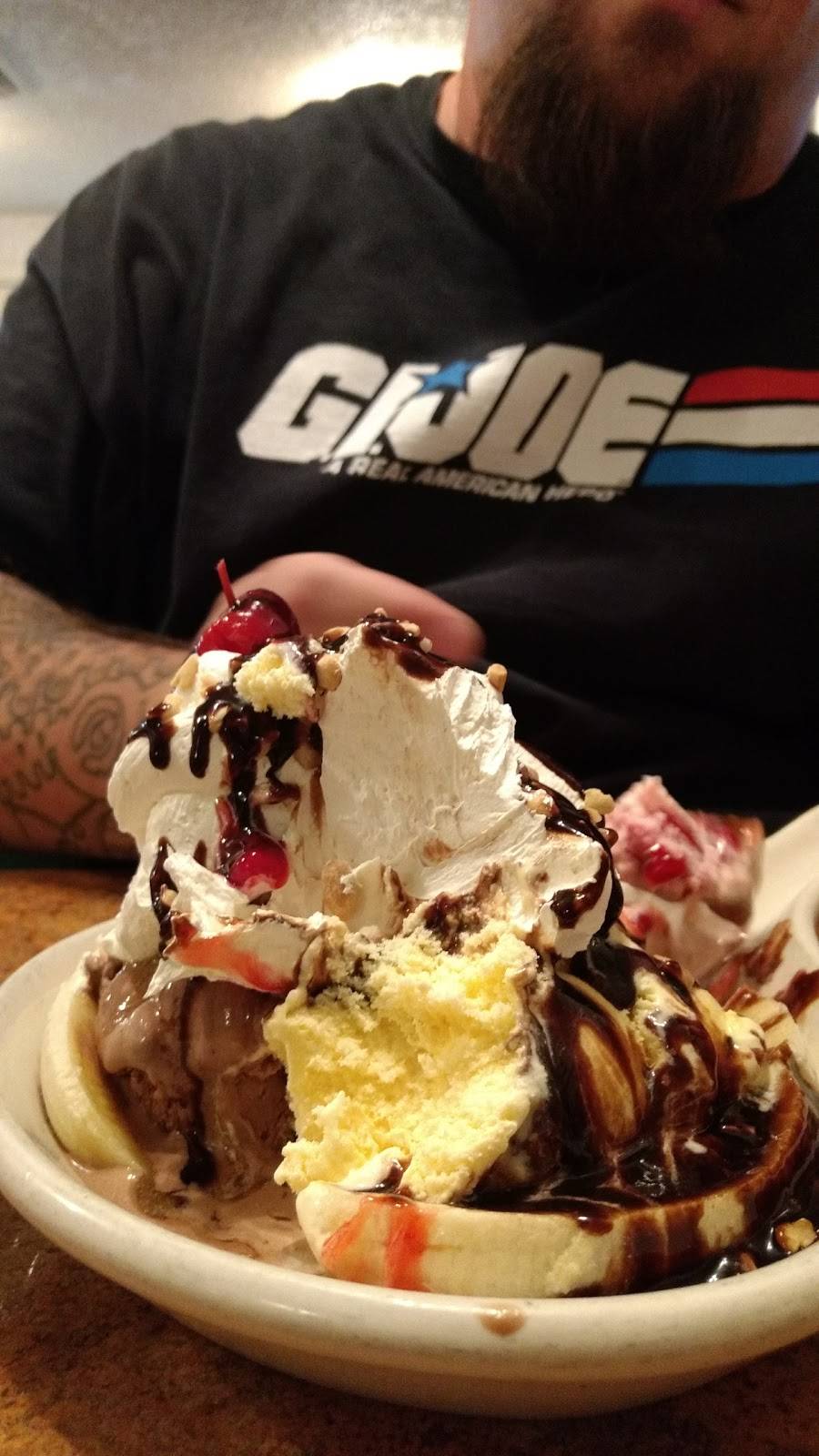 Perkos Cafe | restaurant | 824 Mono Way, Sonora, CA 95370, USA | 2095322718 OR +1 209-532-2718