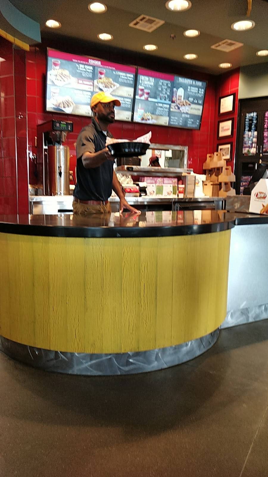 Raising Canes Chicken Fingers | meal takeaway | 2503 W Mockingbird Ln, Dallas, TX 75235, USA | 2143536993 OR +1 214-353-6993