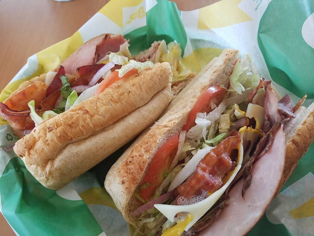 Subway | restaurant | 17019 W Greenway Rd, Surprise, AZ 85379, USA | 6235445722 OR +1 623-544-5722