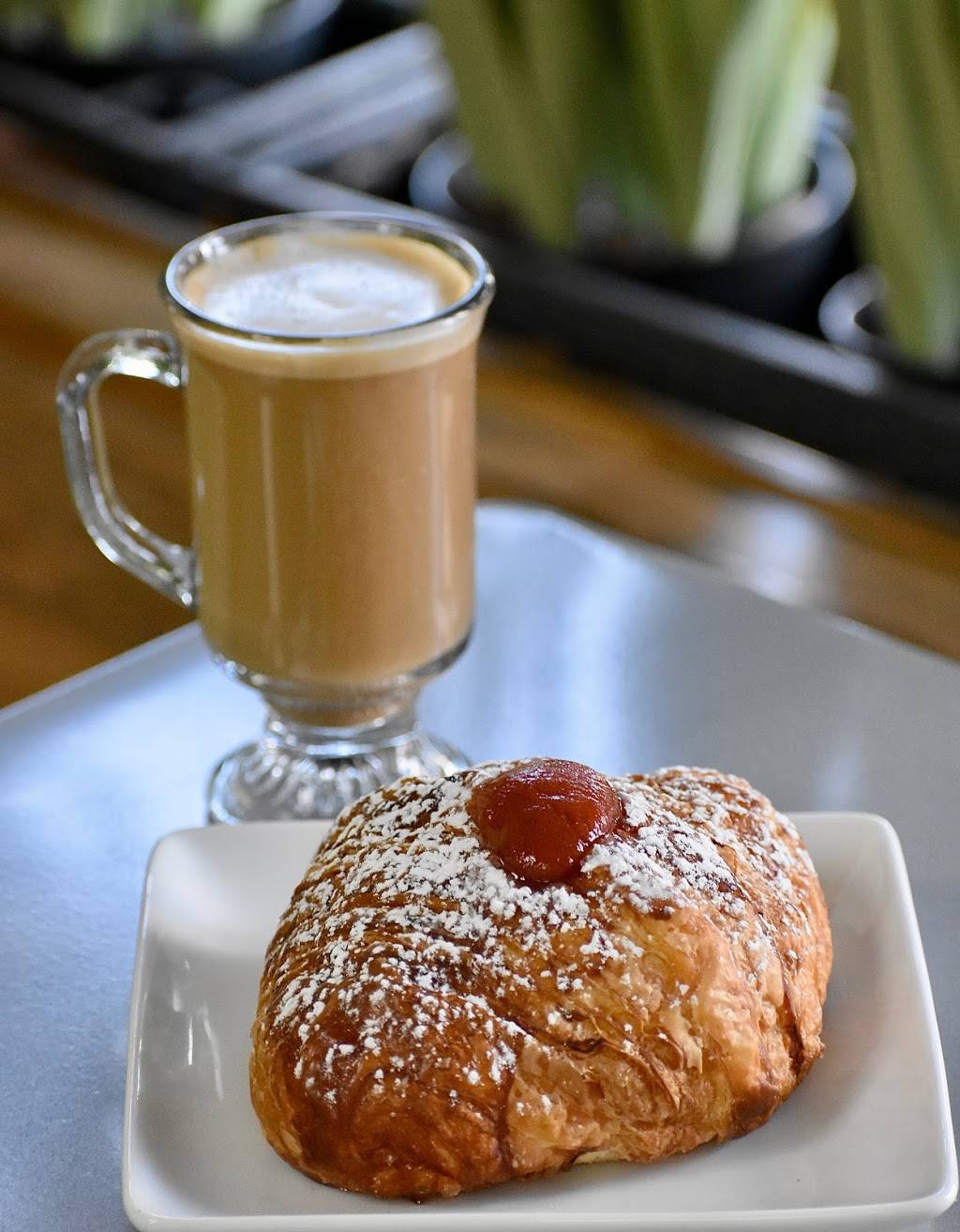 Esencias Cafe | restaurant | 7500 NW 25th St STE 103, Miami, FL 33122, USA | 7864838652 OR +1 786-483-8652