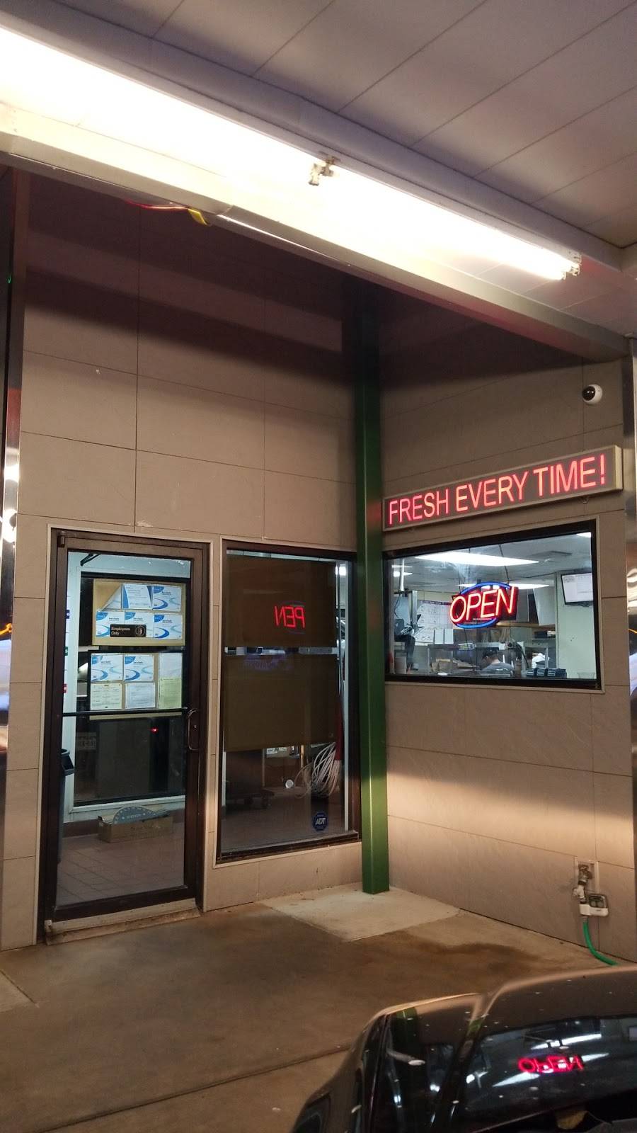 Sonic Drive-In | restaurant | 317 Henderson Ave, Palacios, TX 77465, USA | 3619726281 OR +1 361-972-6281