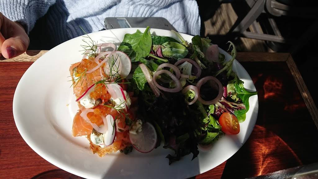 Stamp’s Lane East Coast Eatery | restaurant | 371 Roncesvalles Ave, Toronto, ON M6R 2M8, Canada | 4165377750 OR +1 416-537-7750