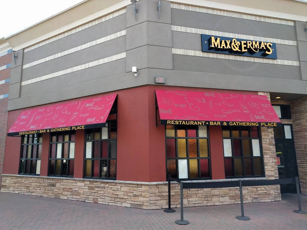 Max & Ermas | restaurant | 17330 Hall Rd, Clinton Twp, MI 48038, USA | 5864129980 OR +1 586-412-9980