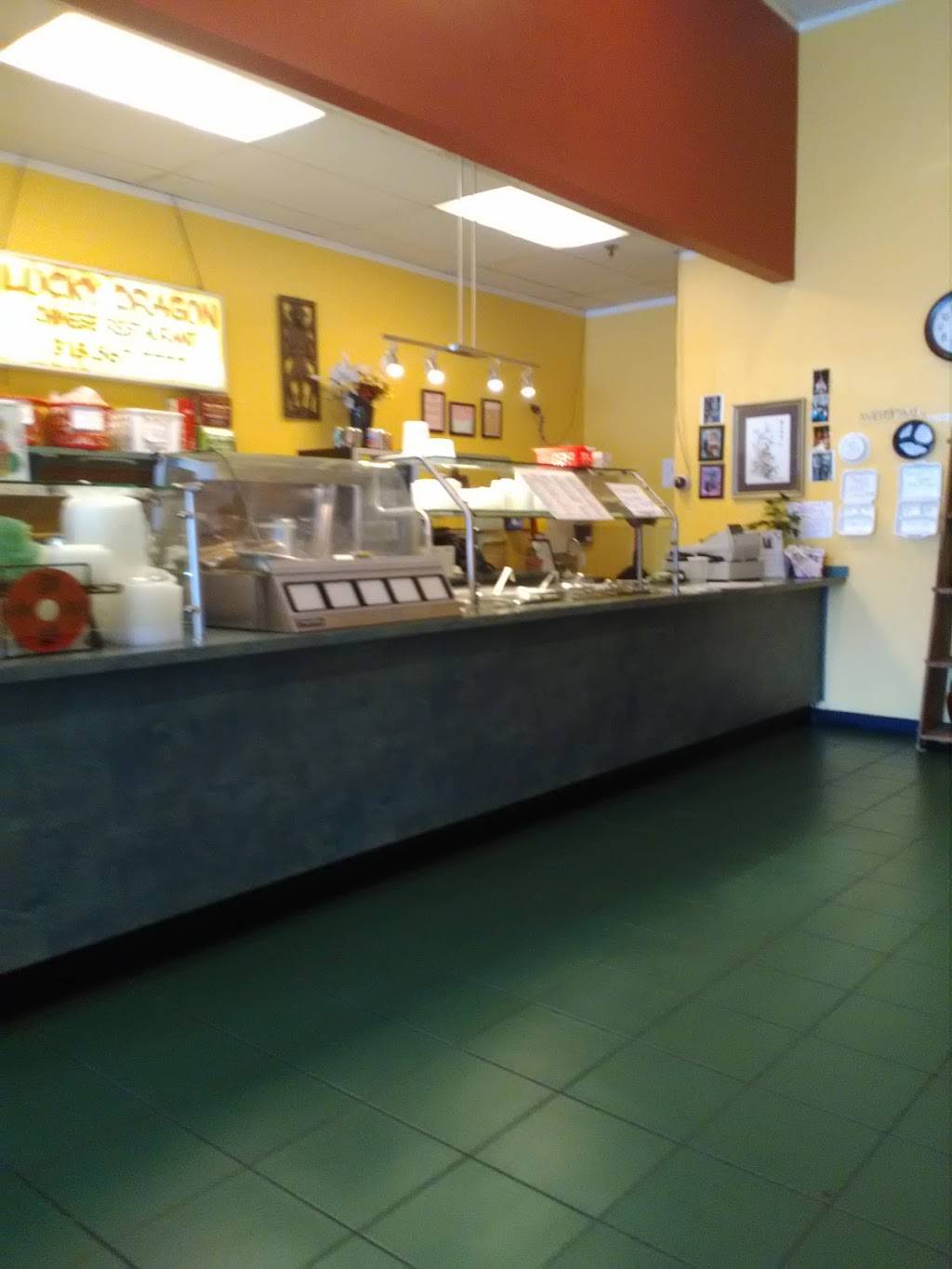 Lucky Dragon | restaurant | 2664 E Jefferson Ave, Detroit, MI 48207, USA | 3135677777 OR +1 313-567-7777