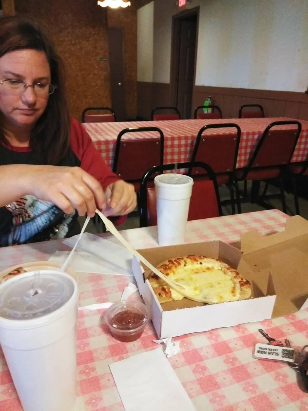 Victors Pizza | restaurant | 110 W Van Dorn Ave, Holly Springs, MS 38635, USA | 6622526500 OR +1 662-252-6500