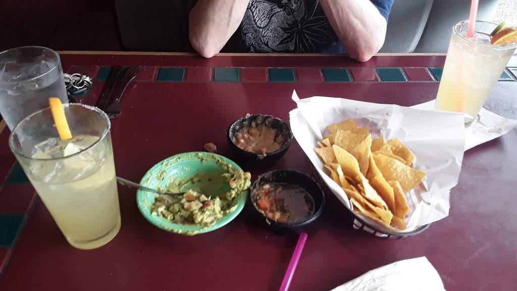 La Corona Mexican Restaurant | restaurant | 13520 100th Ave NE #10th, Kirkland, WA 98034, USA | 4258202709 OR +1 425-820-2709