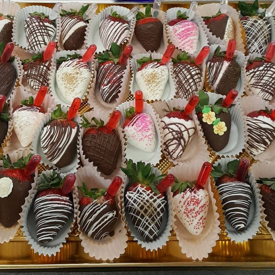 Juicy Cafe & Bionicos | restaurant | 607 Francisquito Ave, West Covina, CA 91790, USA | 6269186025 OR +1 626-918-6025