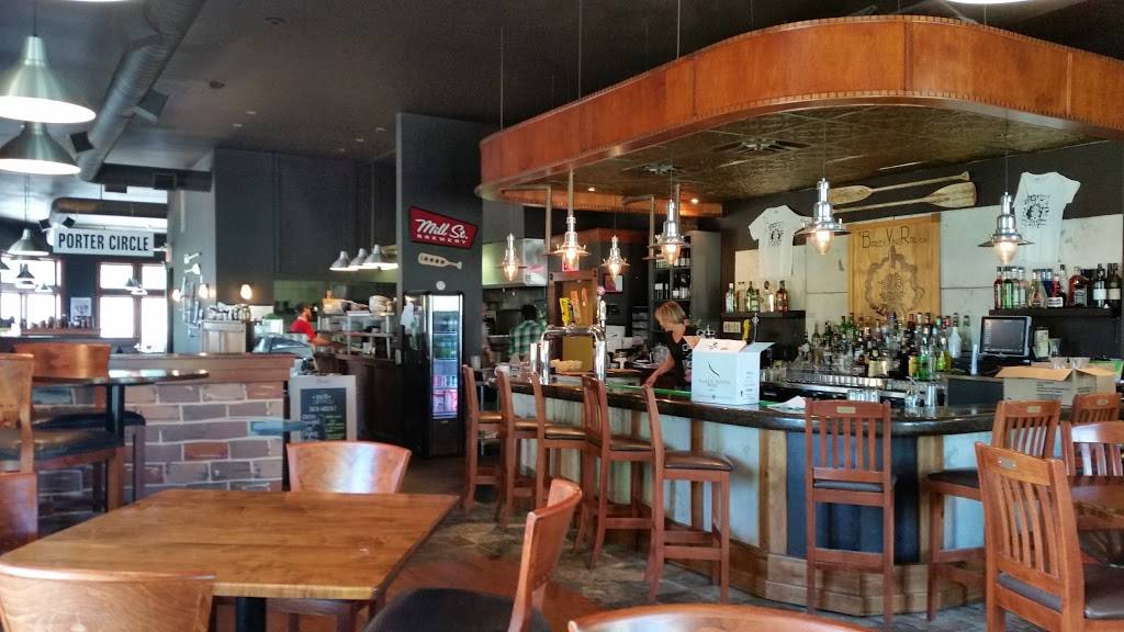 Barley Vine Rail Co | restaurant | 35 Armstrong St, Orangeville, ON L9W 3H6, Canada | 5199423400 OR +1 519-942-3400