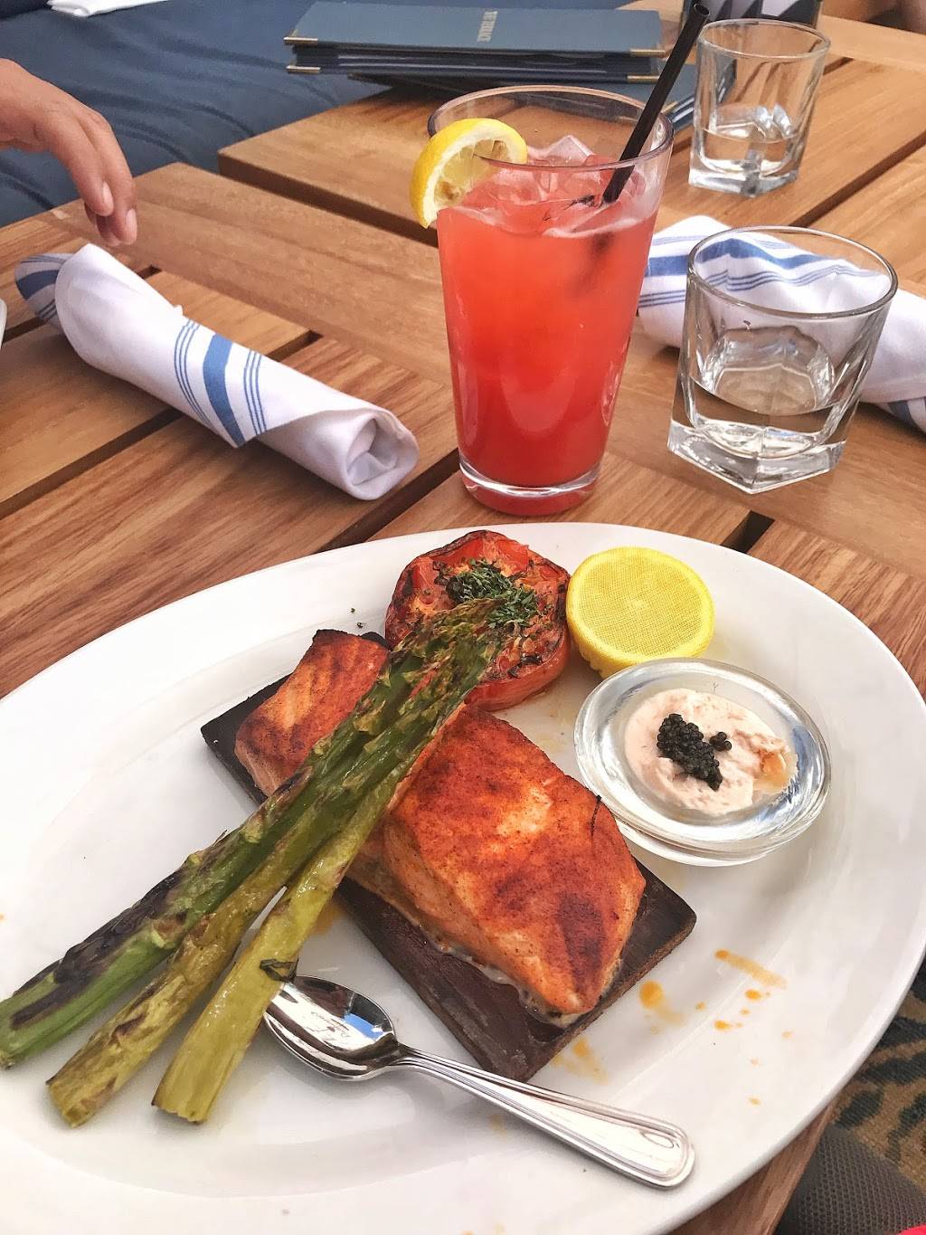 Merchants River House | restaurant | 375 South End Avenue Hudson River, Esplanade, New York, NY 10280, USA | 2124321451 OR +1 212-432-1451