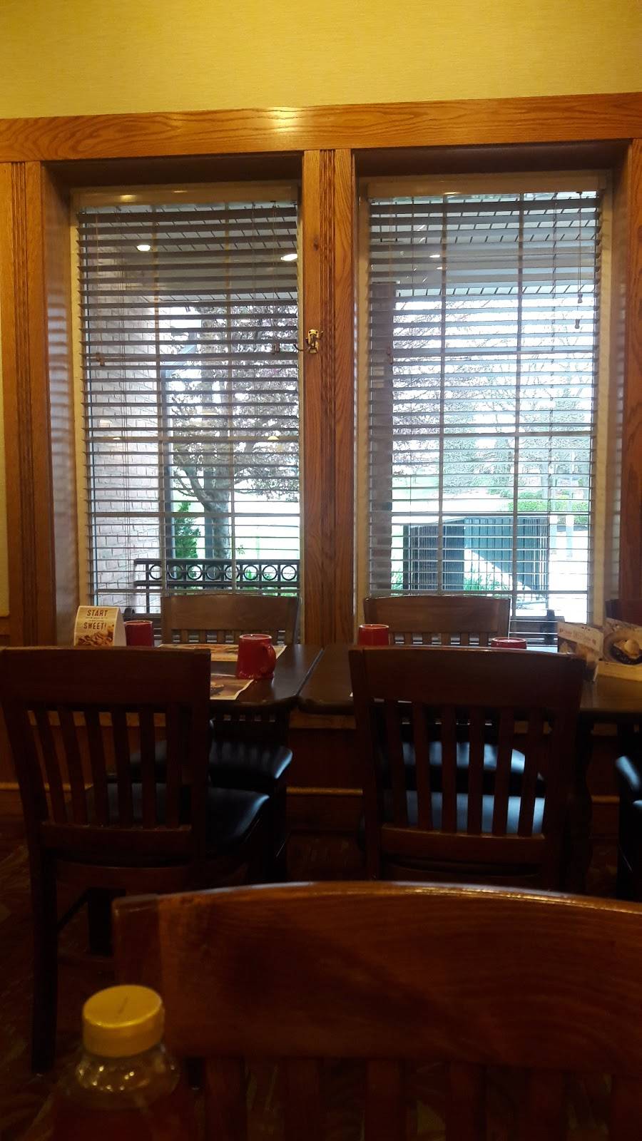 Bob Evans | meal takeaway | 490 Oak Spring Rd, Washington, PA 15301, USA | 7242288899 OR +1 724-228-8899