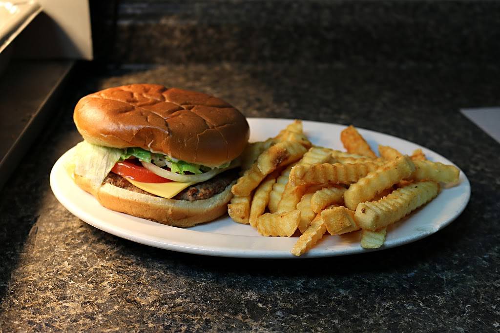 Michael & Hannahs | restaurant | 29 Dixon Springs Hwy #1010, Carthage, TN 37030, USA | 6157359475 OR +1 615-735-9475