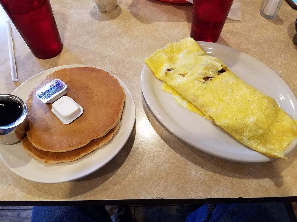 Tonys Famous Grill | restaurant | 103 N 5th St, Goshen, IN 46528, USA | 5745342777 OR +1 574-534-2777