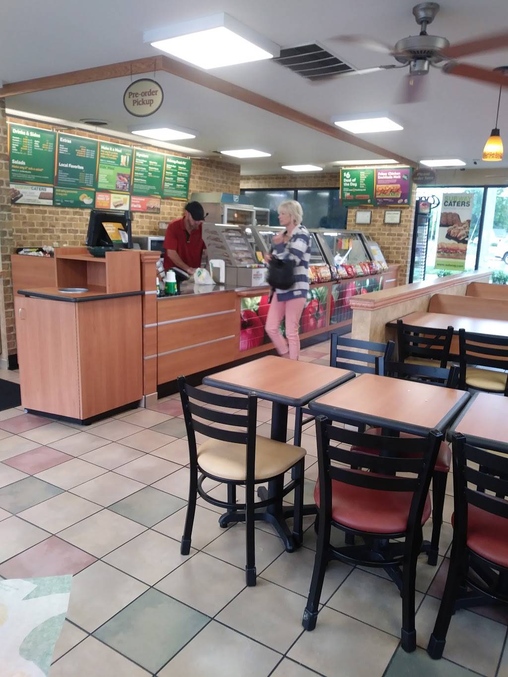 Subway Restaurants | restaurant | 10995 US-136, Indianapolis, IN 46234, USA | 3174899505 OR +1 317-489-9505