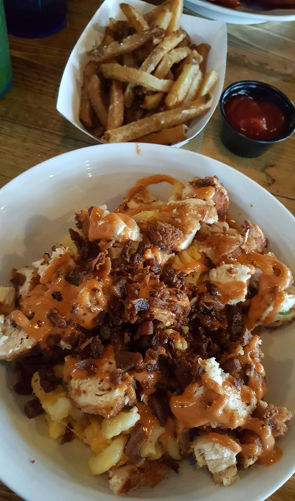 Lincoln And Main Bar Grille | restaurant | 624 N Main St, Urbana, OH 43078, USA | 9375084175 OR +1 937-508-4175