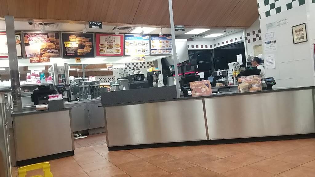 Braums Ice Cream & Burger Restaurant | restaurant | 907 S Cockrell Hill Rd, Duncanville, TX 75137, USA | 9727098946 OR +1 972-709-8946