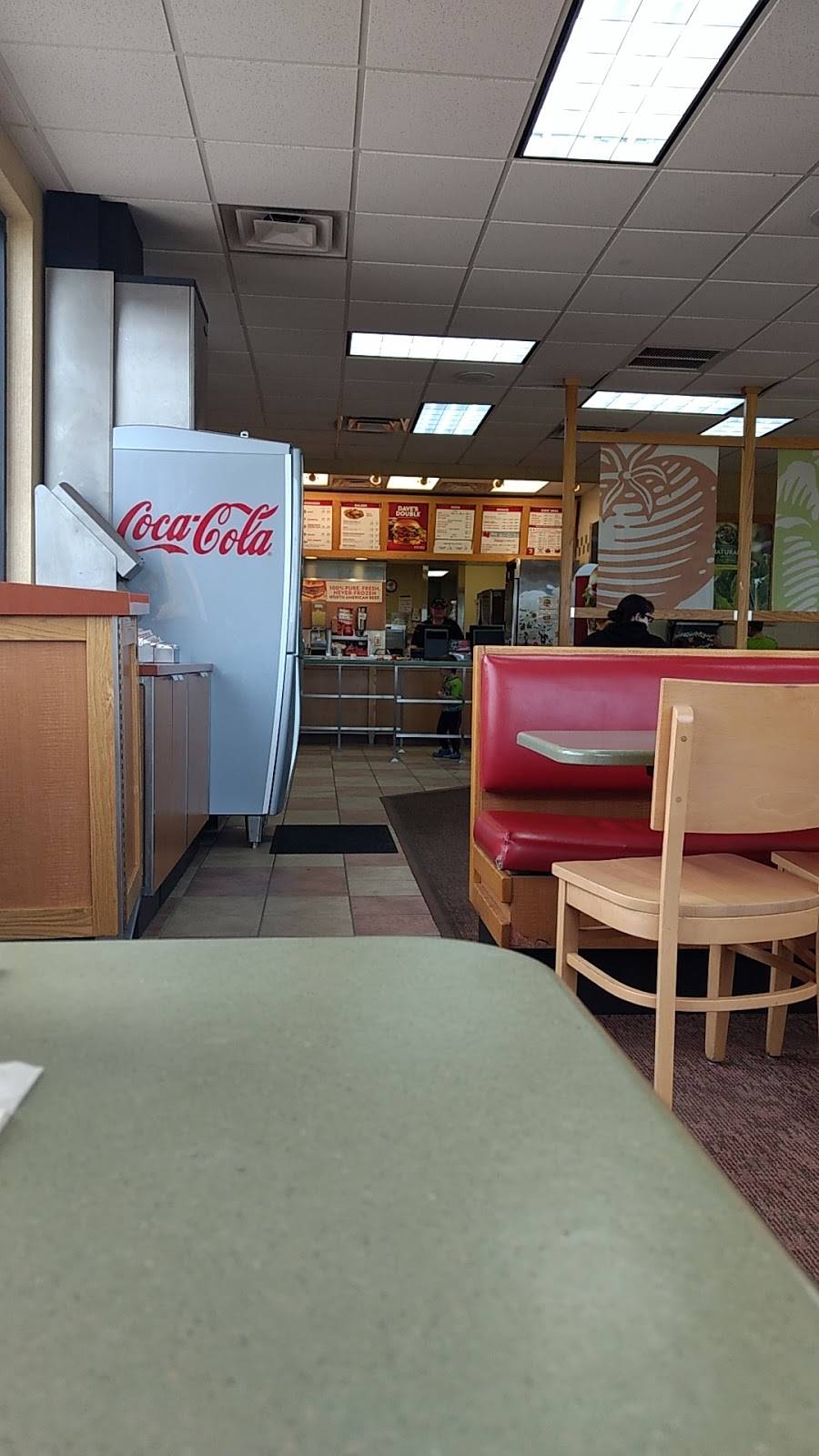 Wendys | restaurant | 27240 Crossroads Pkwy, Rossford, OH 43460, USA | 4198722552 OR +1 419-872-2552