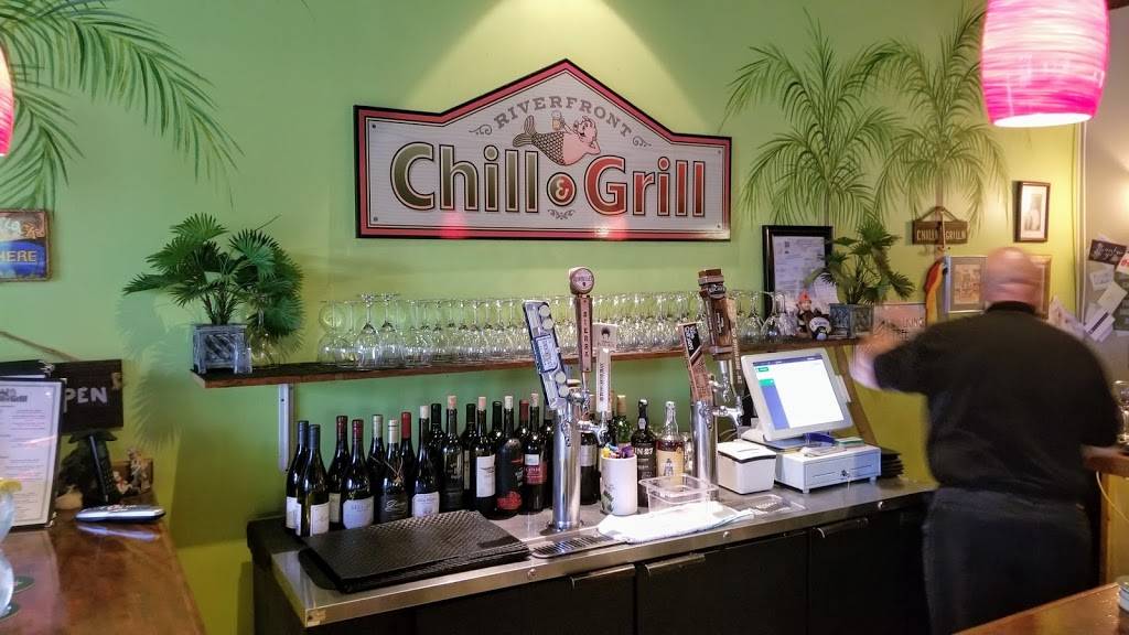 Chill & Grill | meal takeaway | 7401 US-1, Vero Beach, FL 32967, USA | 7725625477 OR +1 772-562-5477