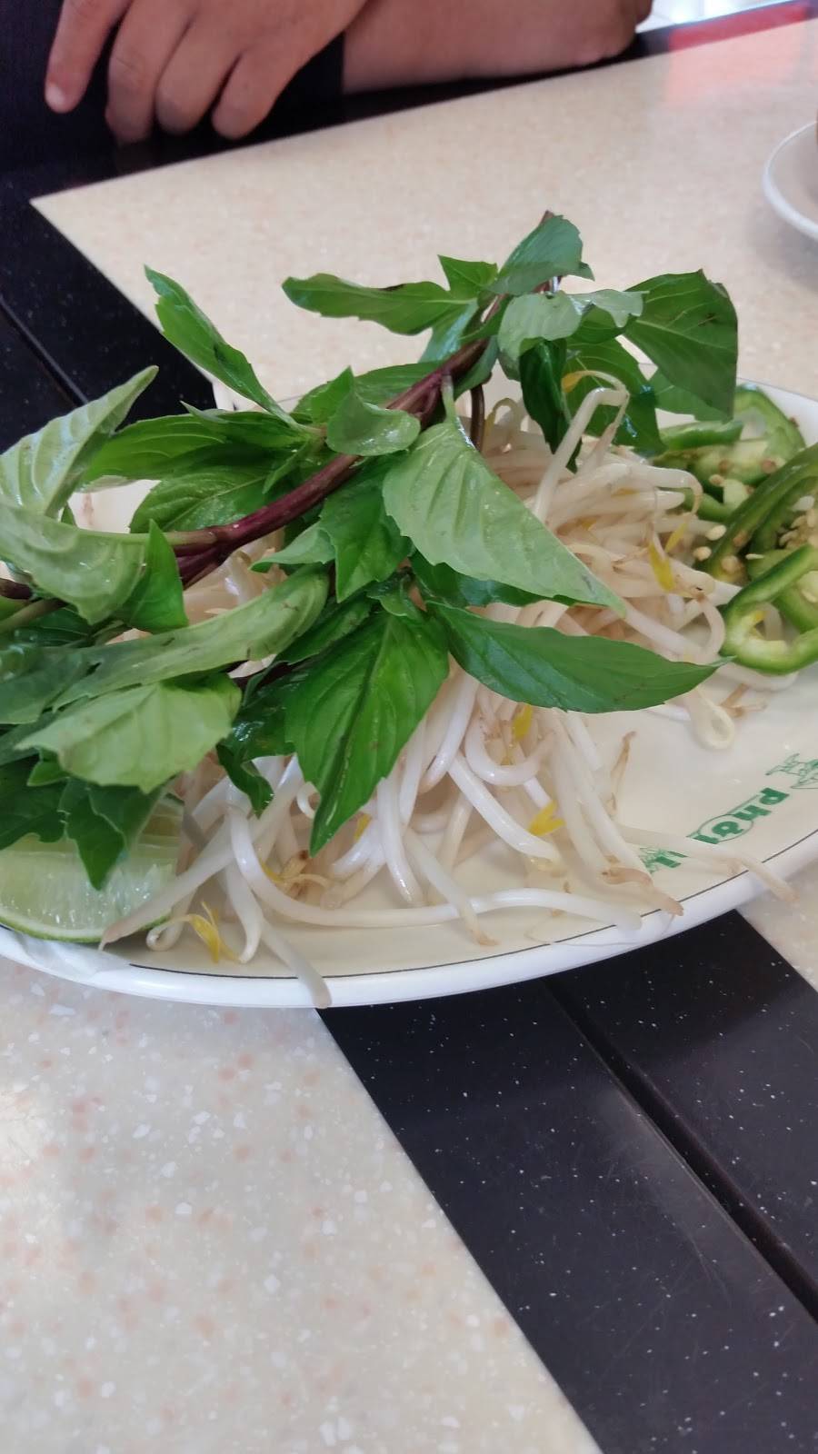 Pho Tai | restaurant | 1521 SW 98th St A, Seattle, WA 98106, USA | 2067680688 OR +1 206-768-0688