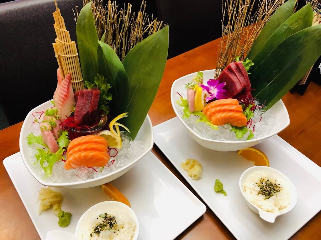 Fuki Asian Fusion & Sushi | restaurant | 2010 W 9th Ave, Oshkosh, WI 54904, USA | 9203854478 OR +1 920-385-4478