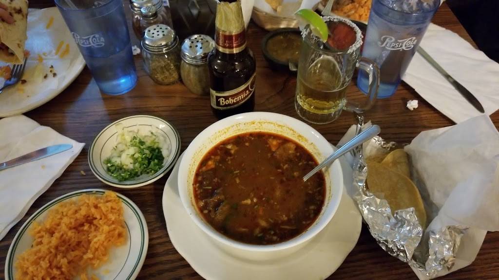 Guadalajara Restaurant | restaurant | 901 S 10th St, Milwaukee, WI 53204, USA | 4146472266 OR +1 414-647-2266