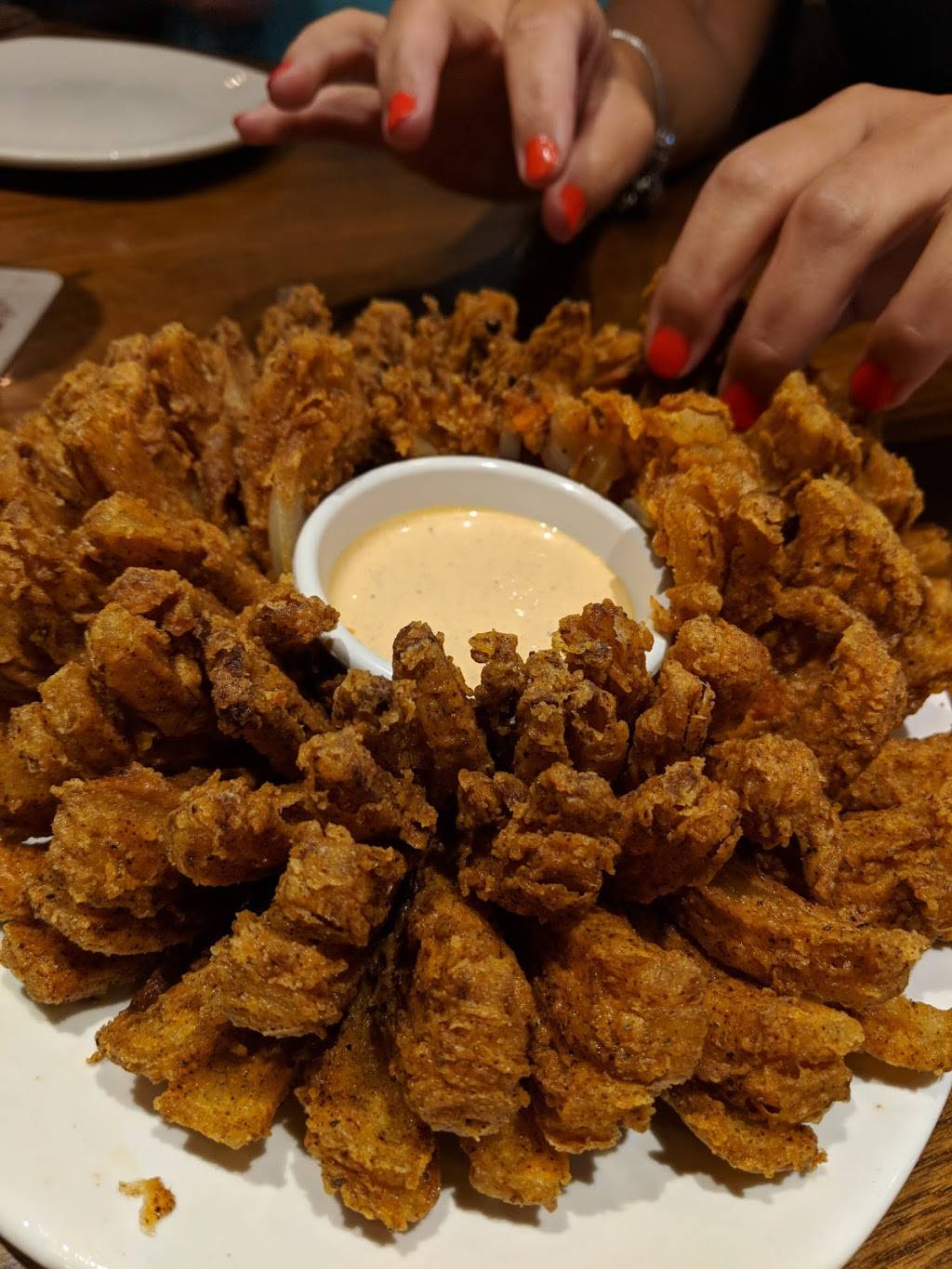 Outback Steakhouse | restaurant | 2120 Hamilton Pl Blvd, Chattanooga, TN 37421, USA | 4238992600 OR +1 423-899-2600