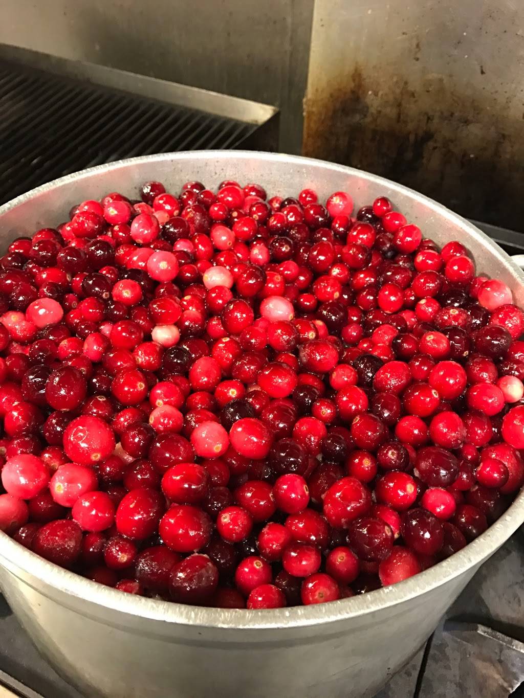 Damn Yankees BBQ | meal takeaway | 20 Elm St, South Deerfield, MA 01373, USA | 4132729347 OR +1 413-272-9347