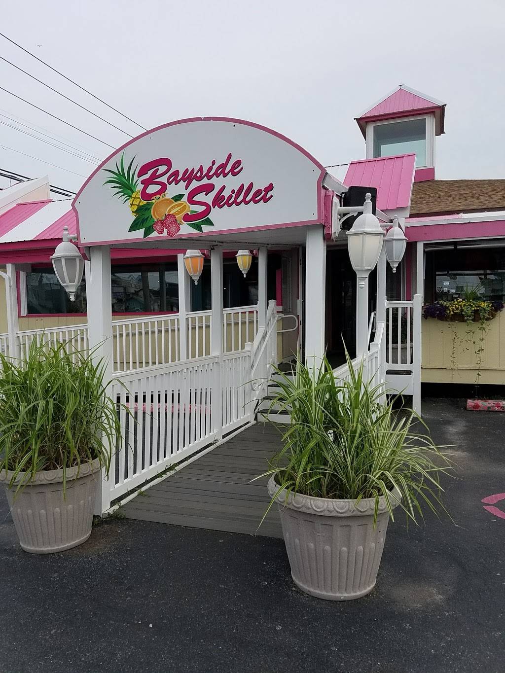 The Bayside Skillet | restaurant | 7701 Coastal Hwy, Ocean City, MD 21842, USA | 4105247950 OR +1 410-524-7950