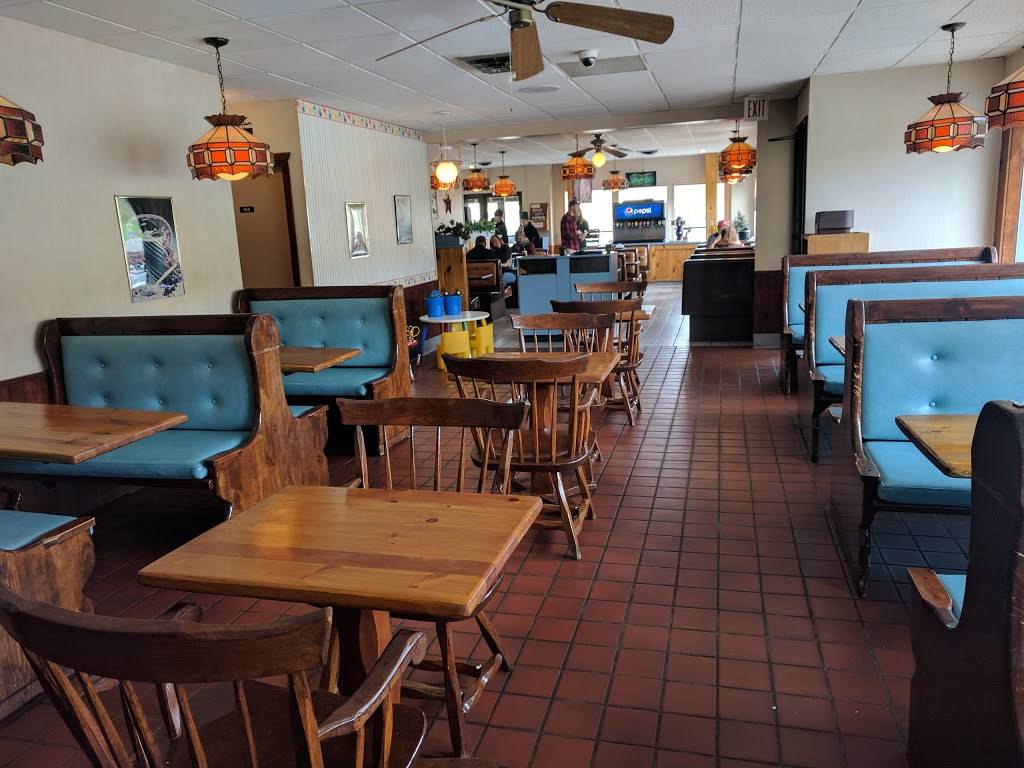 Beef-A-Roo | restaurant | 727 Riverside Plz, Iron River, MI 49935, USA | 9062655266 OR +1 906-265-5266