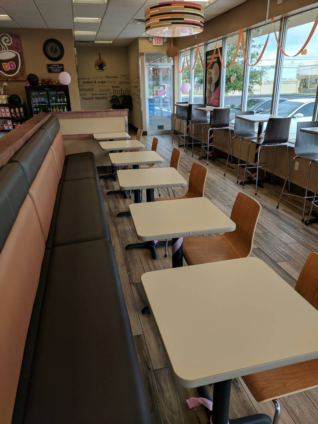 Dunkin | bakery | 2450 S Ridgewood Ave, South Daytona, FL 32119, USA | 3863170915 OR +1 386-317-0915