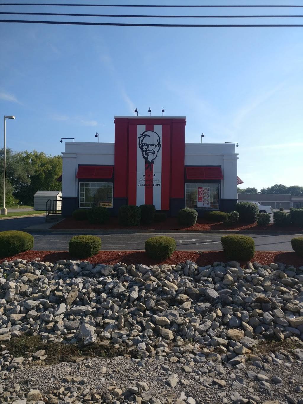 KFC | restaurant | 3000 Fort Campbell Blvd, Hopkinsville, KY 42240, USA | 2708867907 OR +1 270-886-7907