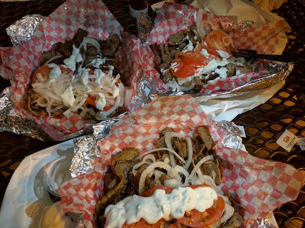 Golden Gyros | restaurant | 7233 W Lincoln Ave, Milwaukee, WI 53219, USA | 4145417580 OR +1 414-541-7580