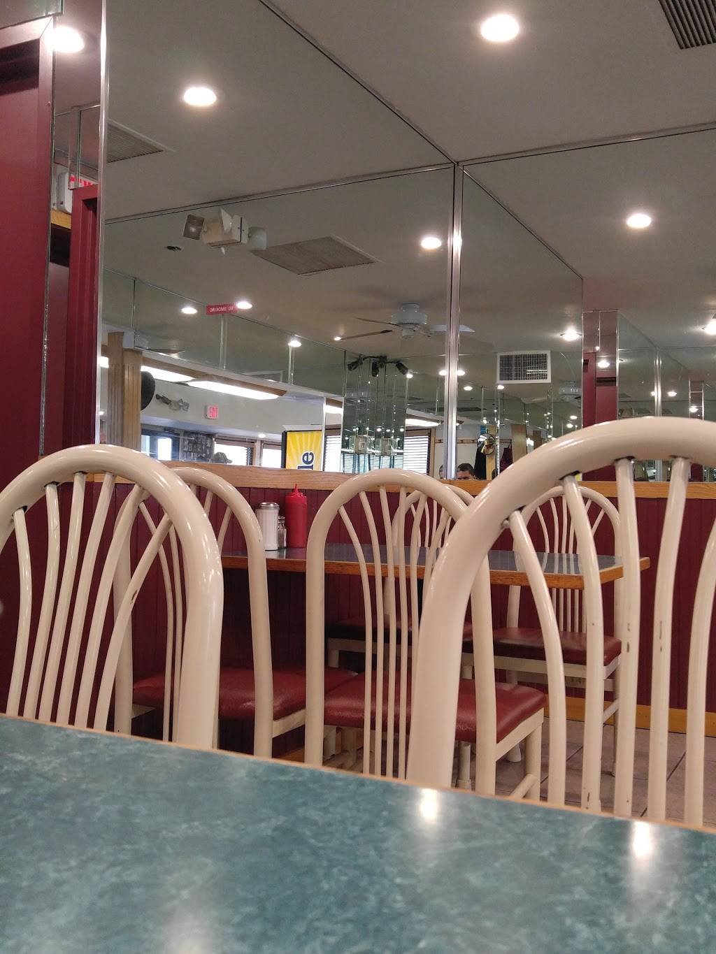 Codys Diner | restaurant | 95 Water St, New Haven, CT 06511, USA | 2035620044 OR +1 203-562-0044