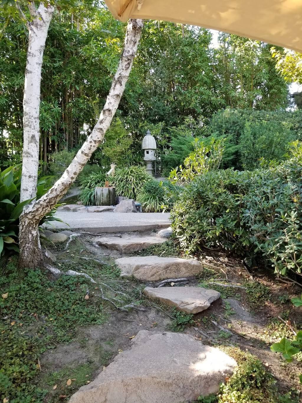 European Food Lovers | restaurant | 1250 N Bellflower Blvd, Long Beach, CA 90840, USA | 5627041374 OR +1 562-704-1374