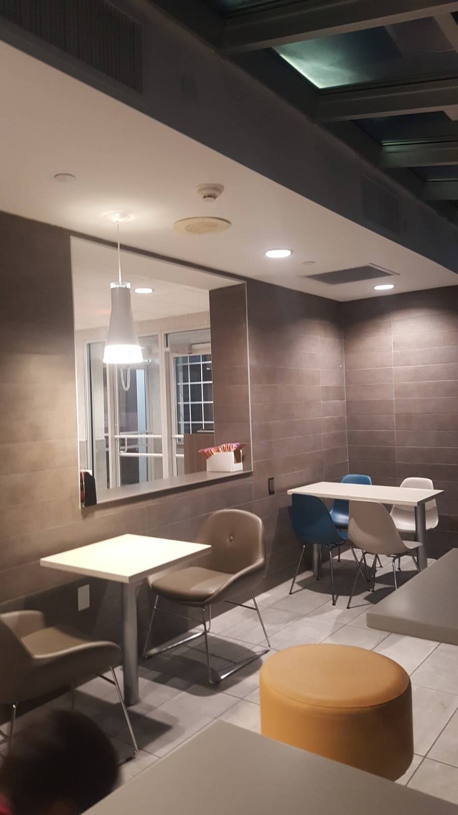 McDonalds | cafe | 174 Portion Rd, Lake Ronkonkoma, NY 11779, USA | 6314678599 OR +1 631-467-8599