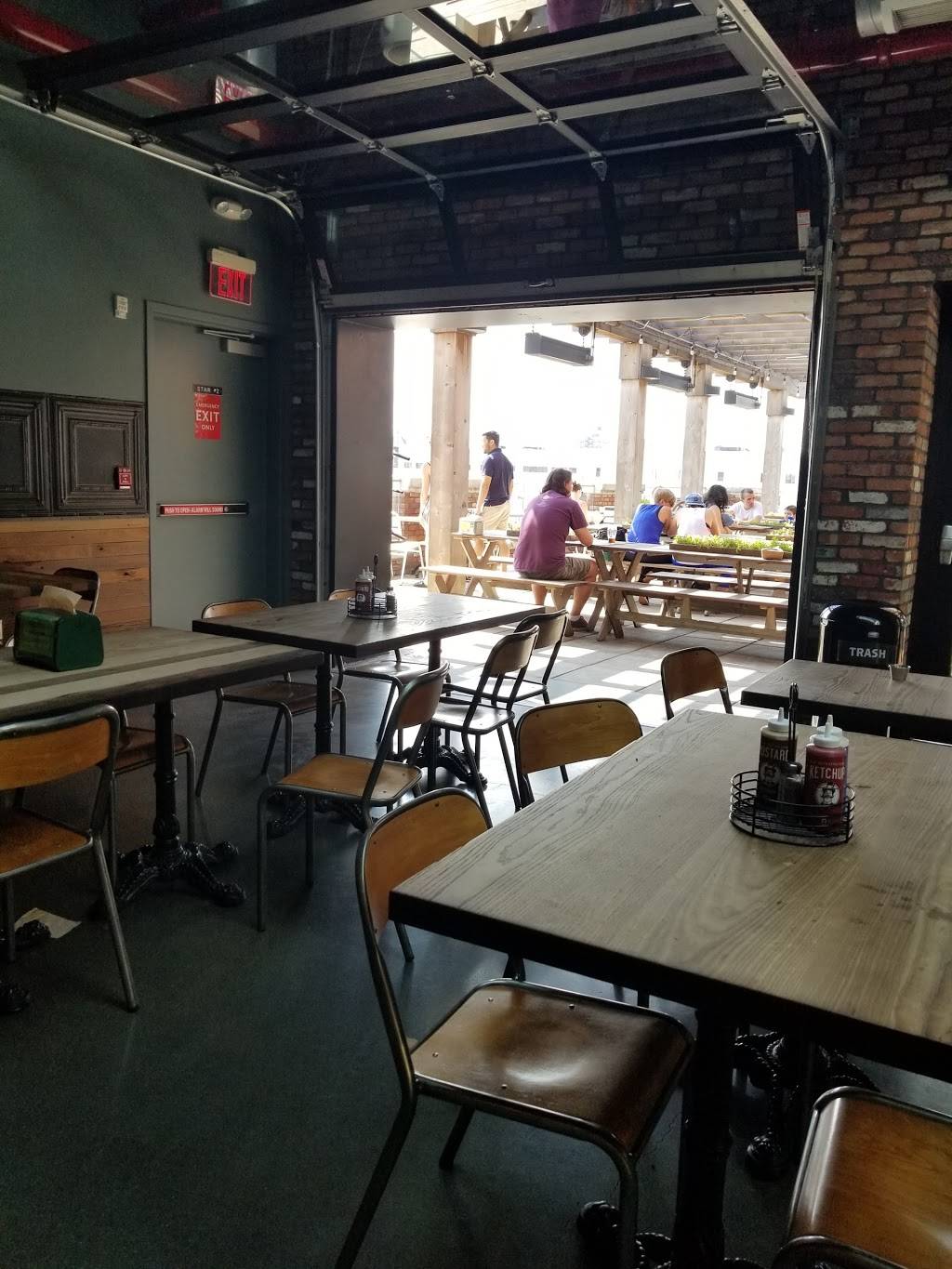 The Roof | restaurant | 214 3rd St, Brooklyn, NY 11215, USA | 7189073622 OR +1 718-907-3622