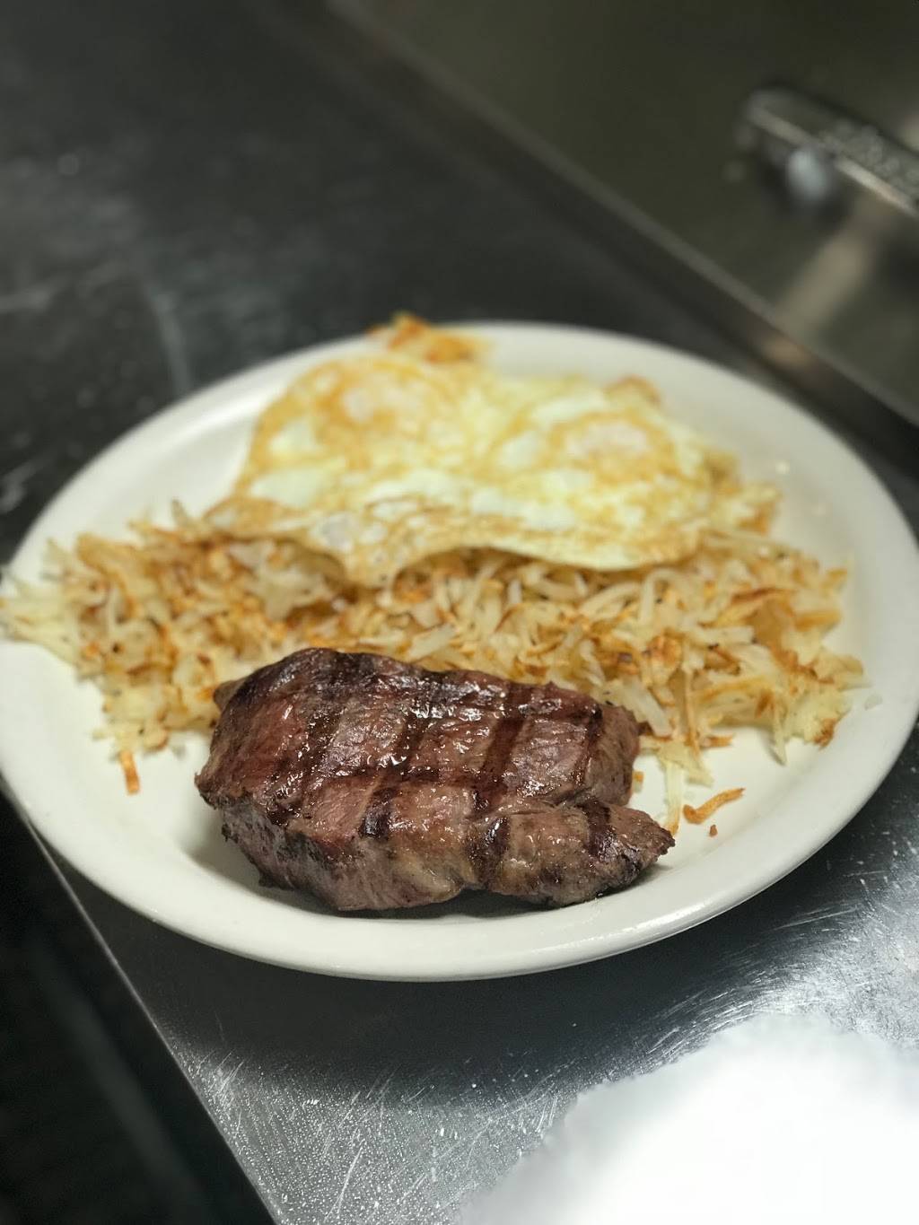 Colton Cafe | restaurant | 21038 S Hwy #211, Colton, OR 97017, USA | 5038245111 OR +1 503-824-5111