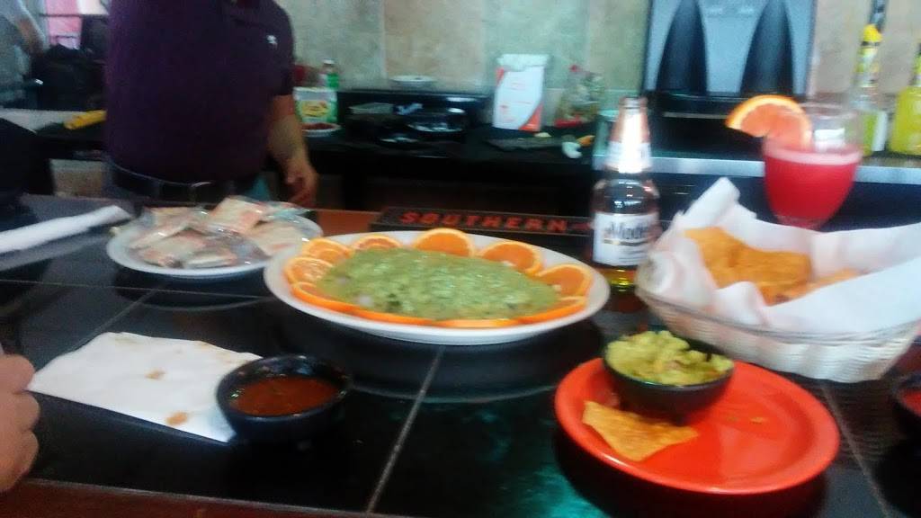 El Patron Mexican Restaurant & Cantina | restaurant | 6350 Douglas Ave, Urbandale, IA 50322, USA | 5152529987 OR +1 515-252-9987