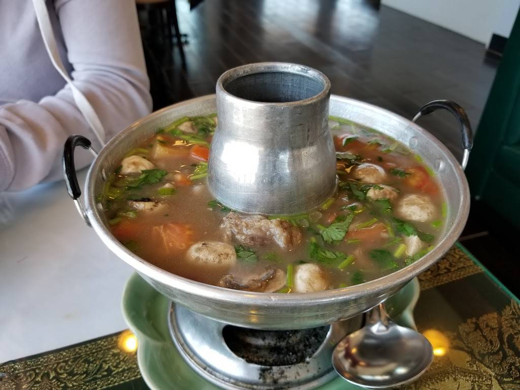 Bua Traditional Thai Cuisine | restaurant | 950 S Abilene St, Aurora, CO 80012, USA | 7202629923 OR +1 720-262-9923