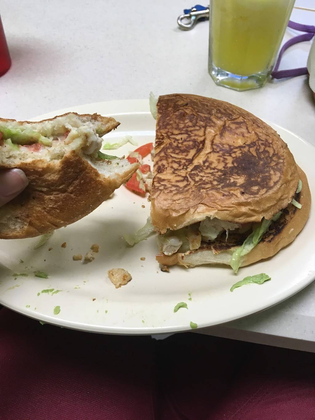 Samanthas Pupusas | restaurant | 117 Cornelius St, Hillsborough, NC 27278, USA | 9196857059 OR +1 919-685-7059